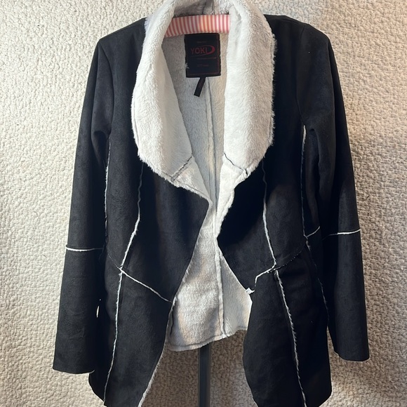 YOKI Look 👀  Good On Faux Fur Jacket - Picture 3 of 5